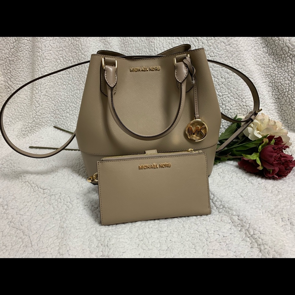 Mk bag and wallet